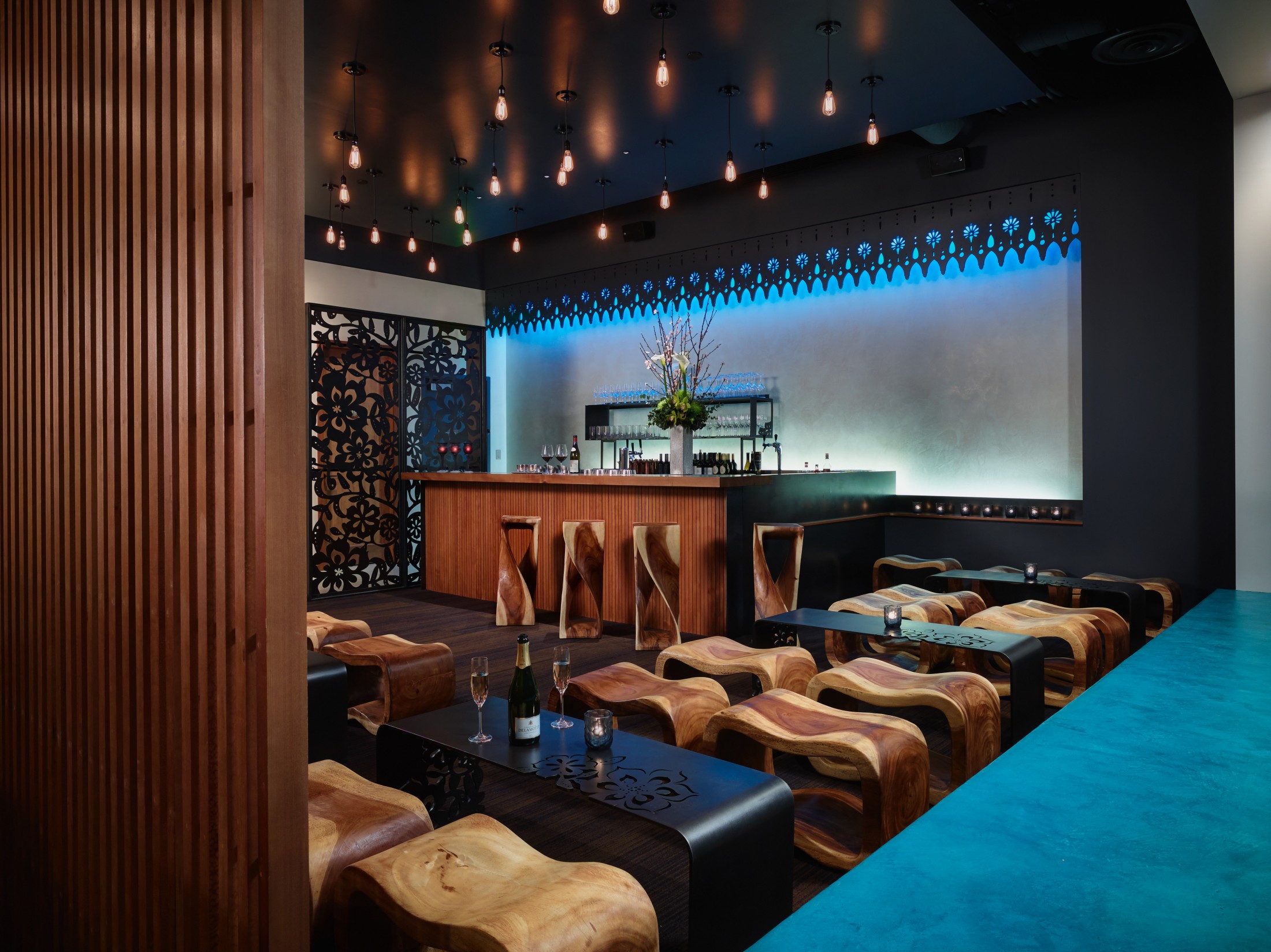 Shanik bar